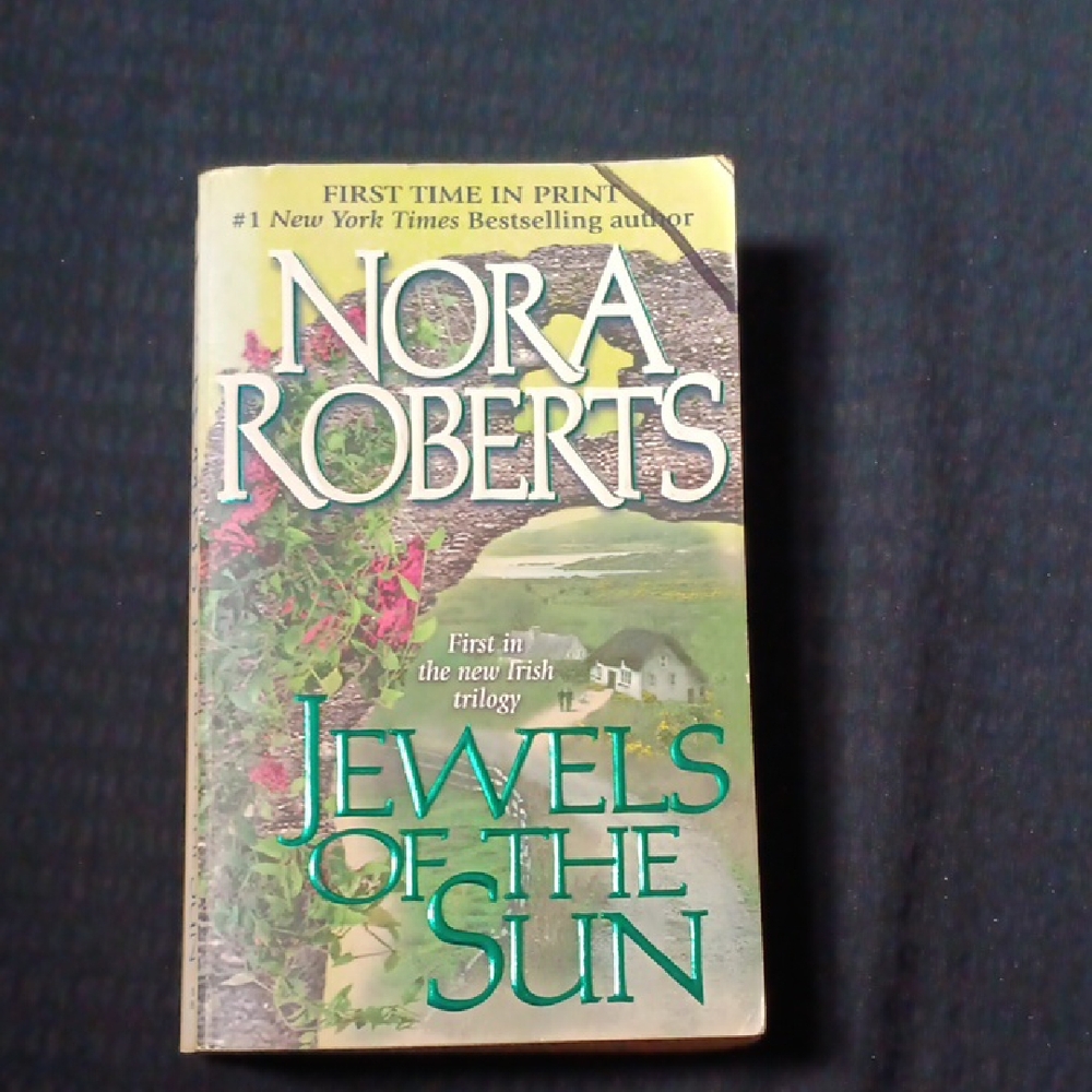 Green Shimmering Book Cover for Jewels of the Sun